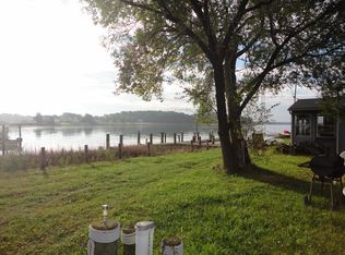 255 Old Post Office Ln, Hague, VA 22469