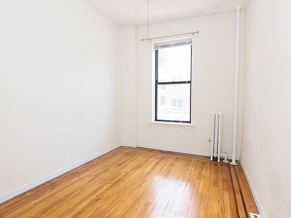 4th image of 22-65 27th St #2RB