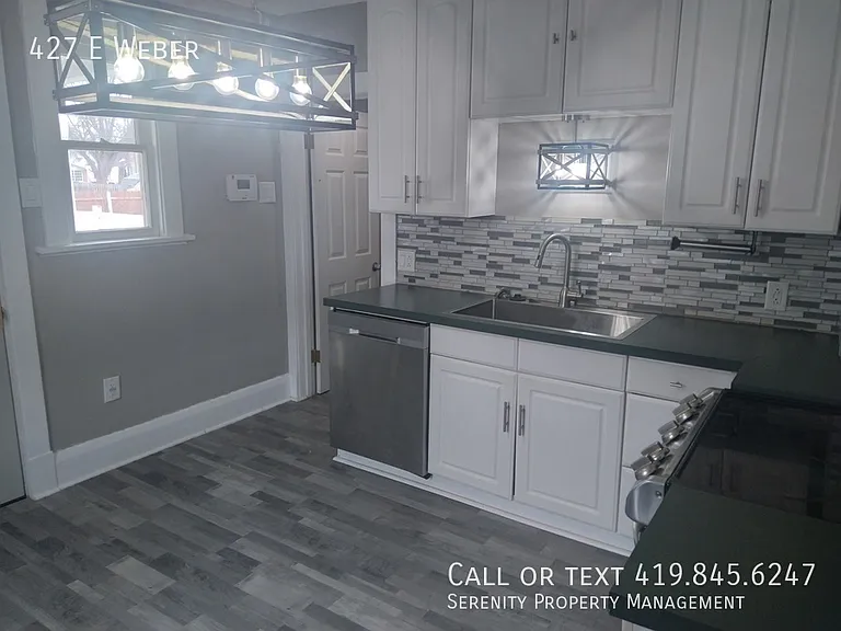 427 E Weber St — Photo 3