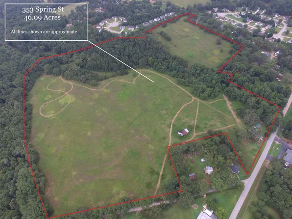353 Spring St, Social Circle, GA 30025
