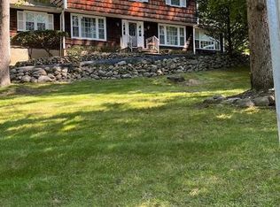 51 Black Oak Ln, Mahwah, NJ 07430