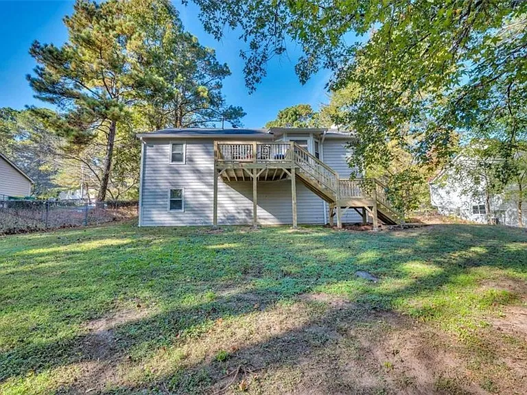 165 Bentley Pkwy — Photo 25