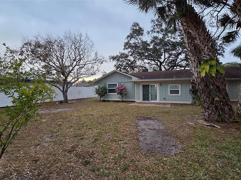 426 Tulip Dr — Photo 27