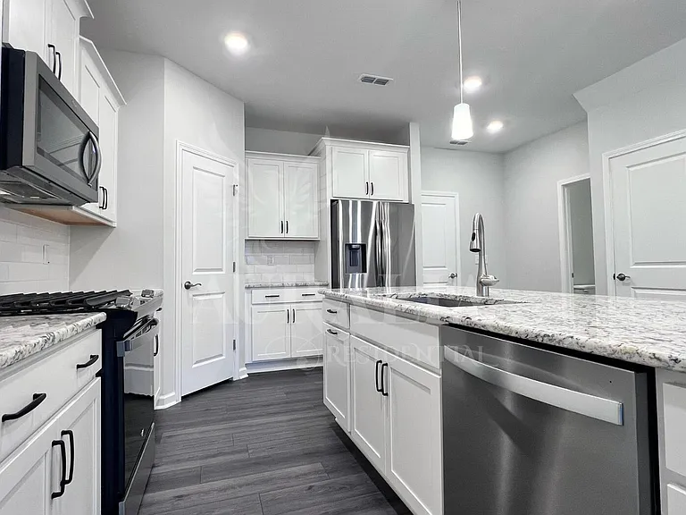 824 Silo Park Dr — Photo 7