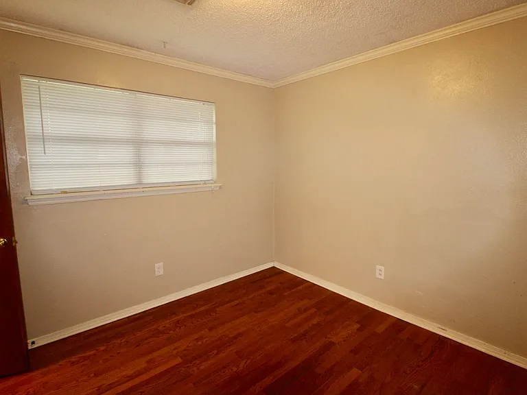 2124 Allenhurst St — Photo 13
