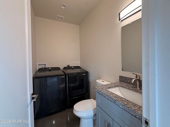 5th image of 720 N Walnut St #1