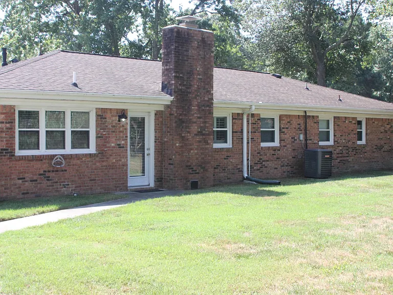 2349 Custom Cir — Photo 32
