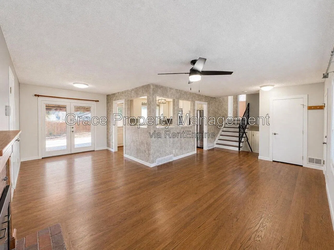 4 bed, 2.0 bath, 1938 sqft, $3,125 — Photo 2