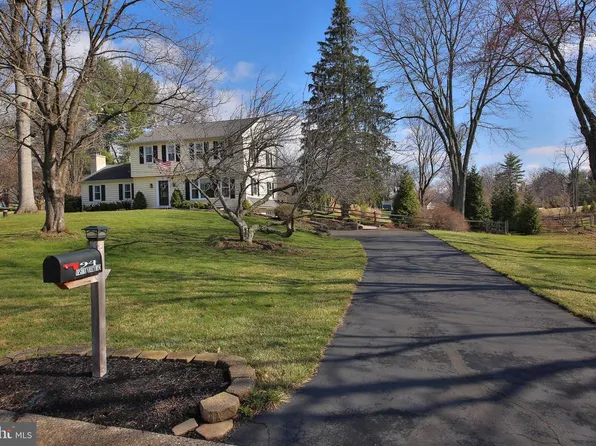 94 Chestnut Valley Dr, Doylestown, PA 18901