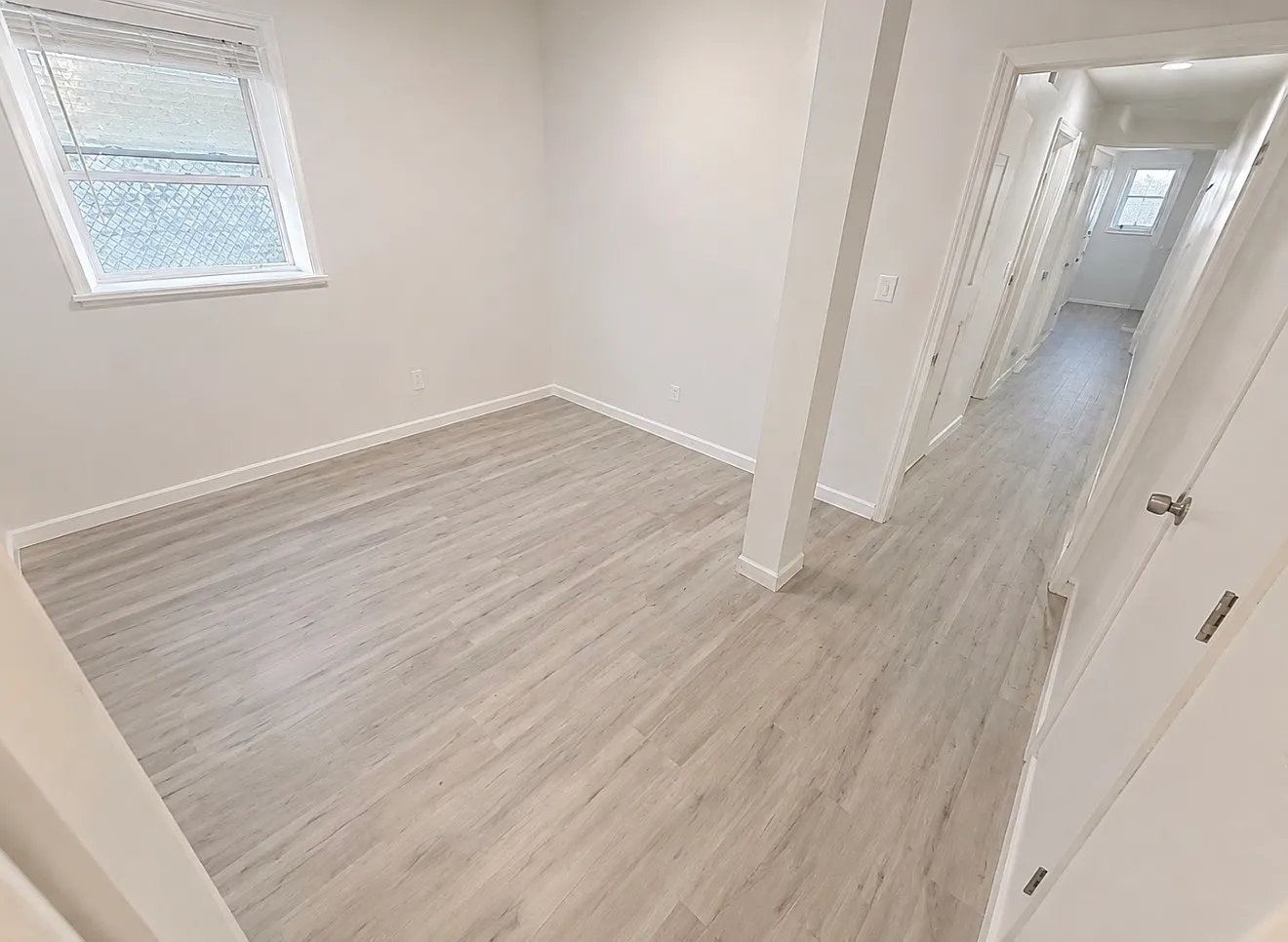 2 bed, 900 sqft, $1,995 — Photo 2