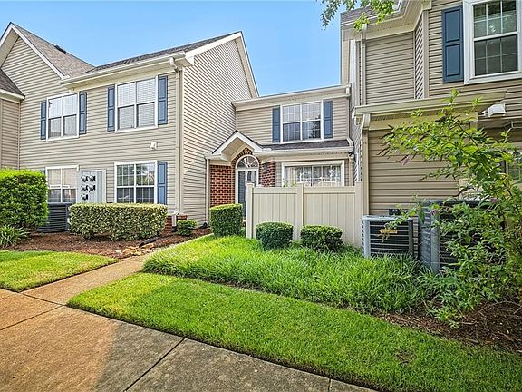 4th image of 3832 Lasalle Dr APT 109