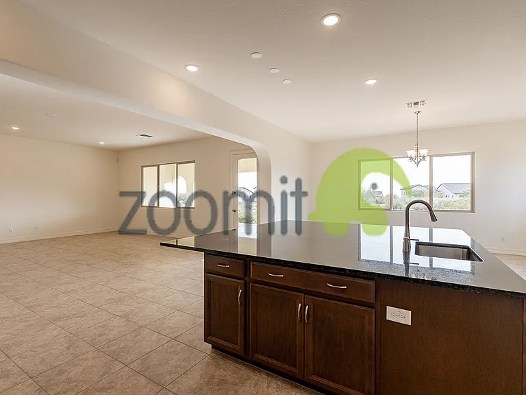 19407 W Seldon Ln — Photo 12