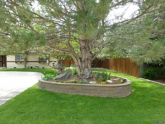 2nd image of 1057 Wisteria Dr