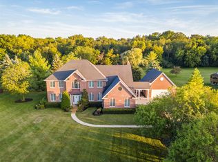 39W385 Woodgate Rd, St Charles, IL 60175