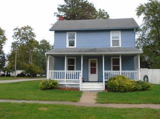 128 N 3rd Ave, New Windsor, IL 61465