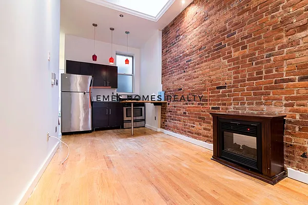 Rented by Emes Homes Realty LLC | media 31