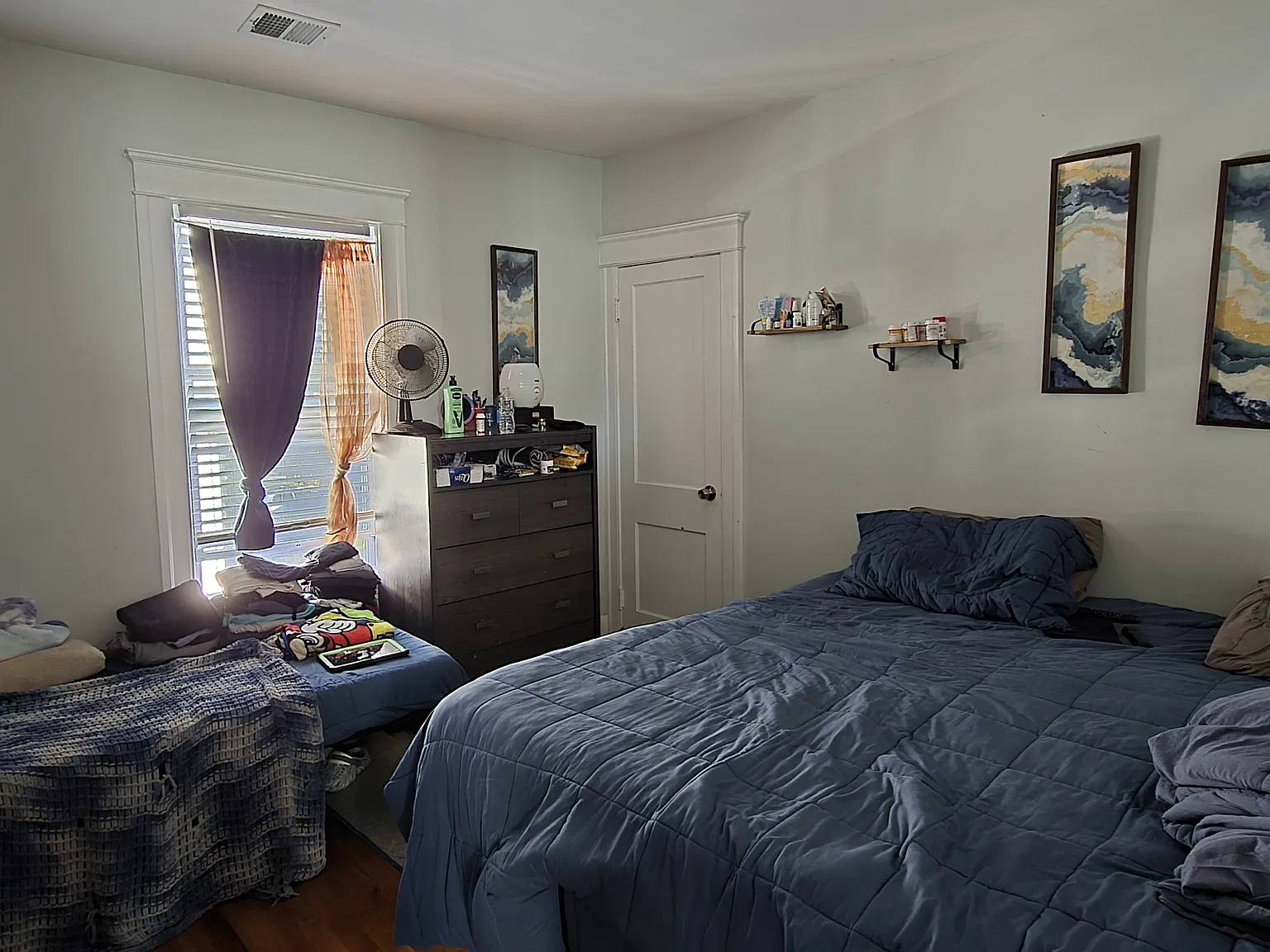 3 bed, 1300 sqft, $2,195 — Photo 4