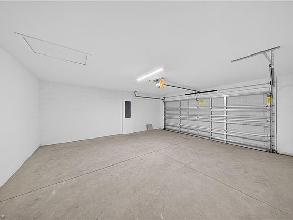 4th image of 20559 Hazelnut CT S