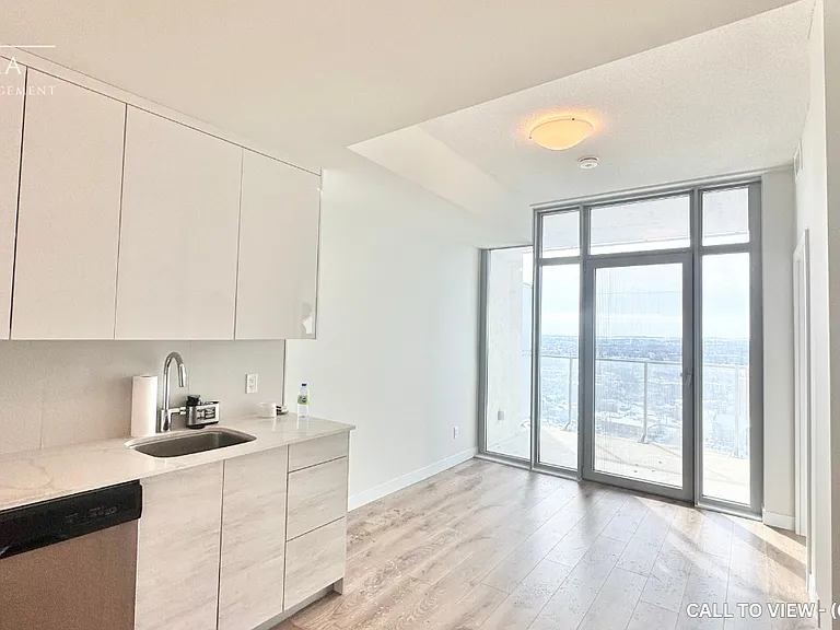 60 Frederick St #1012 — Photo 3
