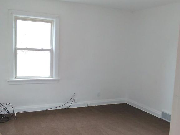 4th image of 6710 Kenwood Dr