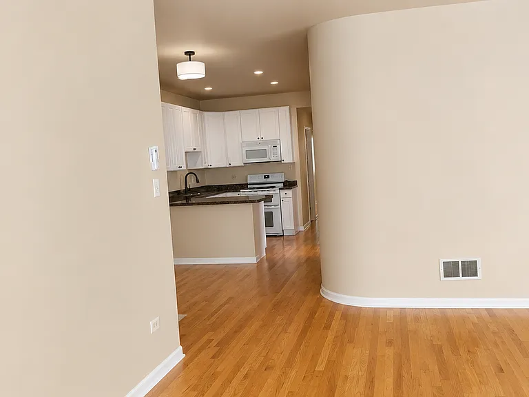6739 S Merrill Ave #2S — Photo 5