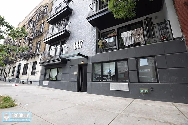 Rented by null | media 30