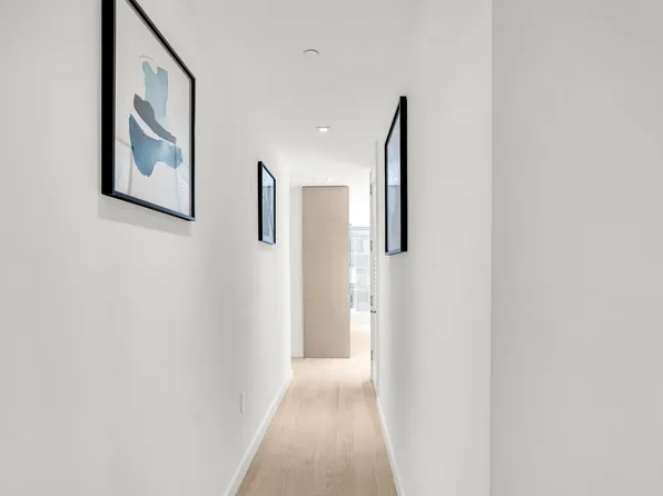 138 East 50th Street image 4 of 69