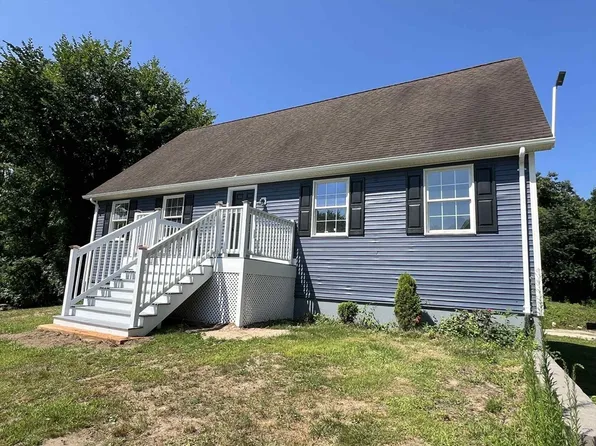 3 Norton St, Westfield, MA 01085