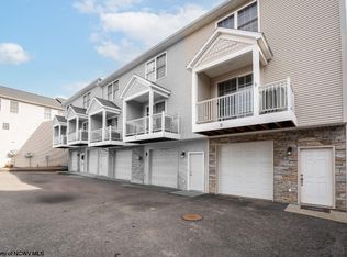 9 Willow Ridge Dr, Morgantown, WV 26505