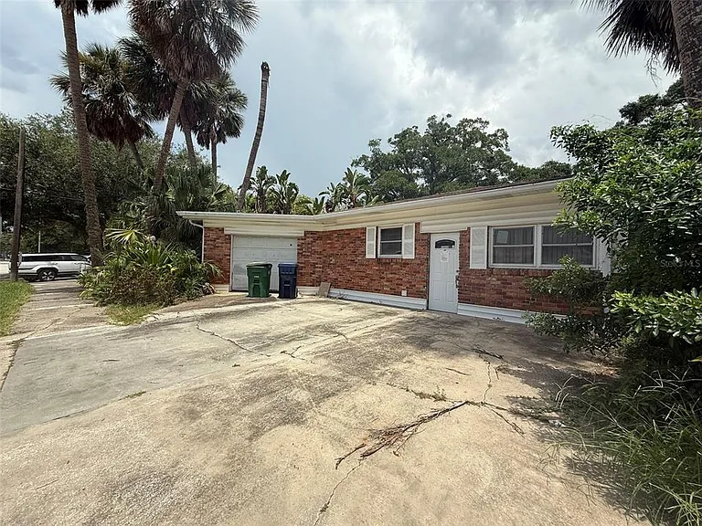 215 S West Shore Blvd — Photo 34