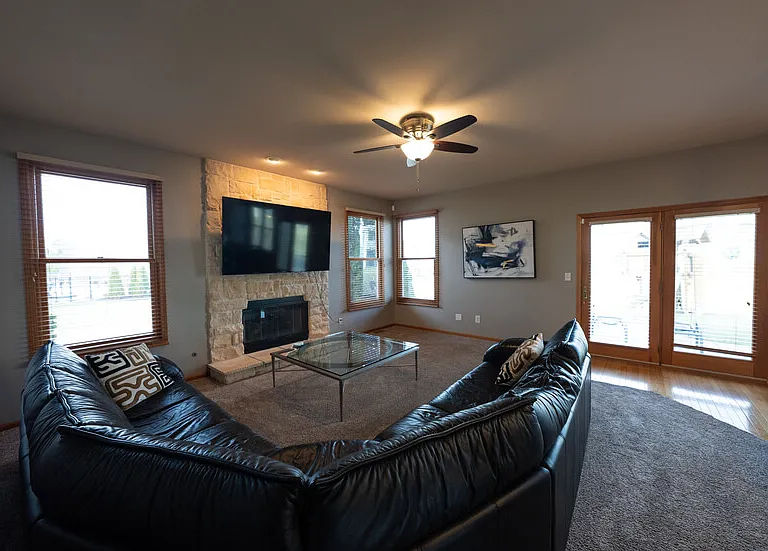 Great Room Pic#1