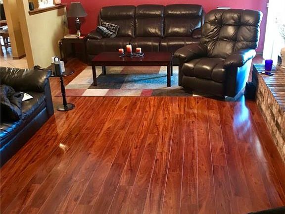 3rd image of 124 Oak Tree Ln