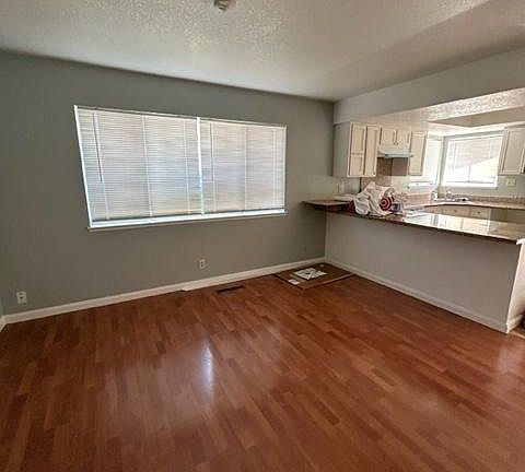 4th image of 3233 Rockport Ave #2