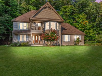 2110 Hollow CIRCLE, West Bend, WI, 53090