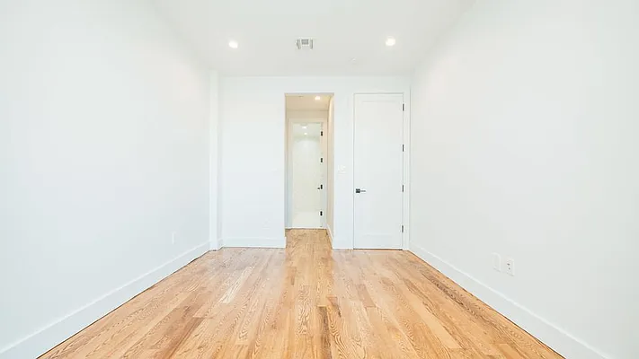 Rented by Nooklyn NYC LLC | media 10