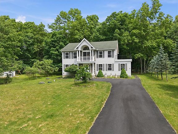 3rd image of 63 Fox Hill Rd