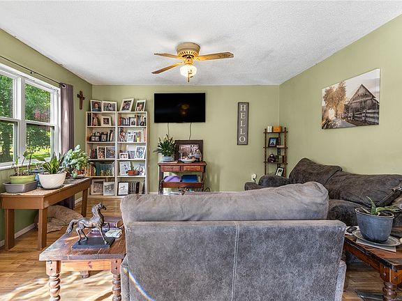 4th image of 8122 Hopi Dr
