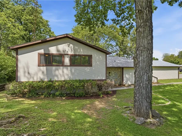 2116 Tullis Dr, Middletown, OH 45042