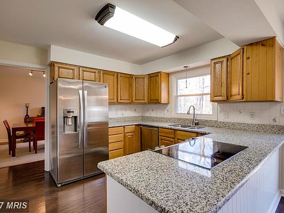 Beautifully updated Kitchen