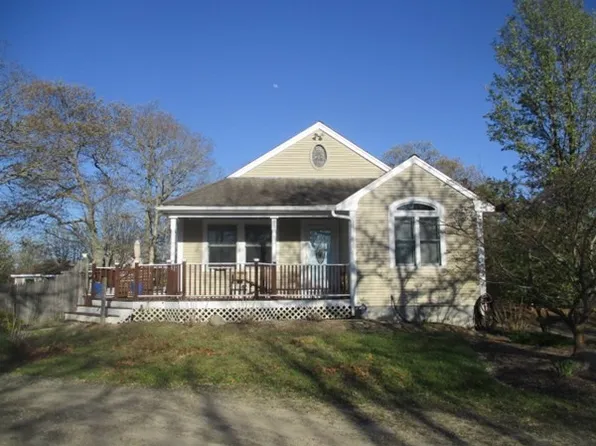 65 Mary Rose Ln, East Falmouth, MA 02536