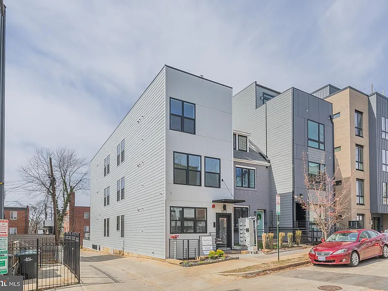 1012 17th Pl NE #1 — Photo 16