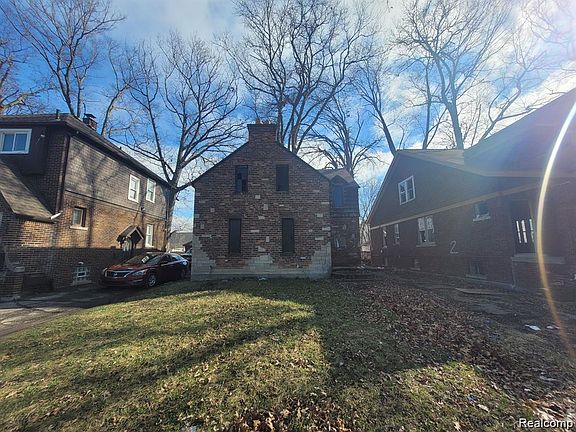2nd image of 5282 Haverhill St