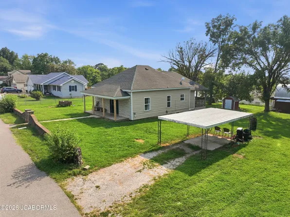 427 Lombar St, Iberia, MO 65486