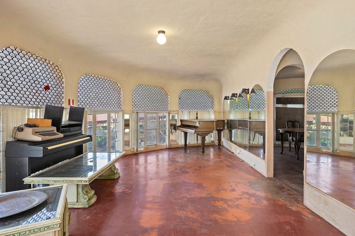 next background image