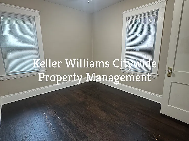 2 bedroom 1 bath DOWN unit in Lakewood — Photo 10