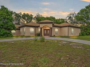 484 Kings Cross Rd, Spring Hill, FL 34609