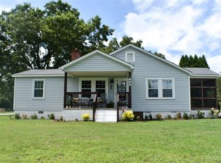 214 Dallas Bessemer City Hwy, Dallas, NC 28034