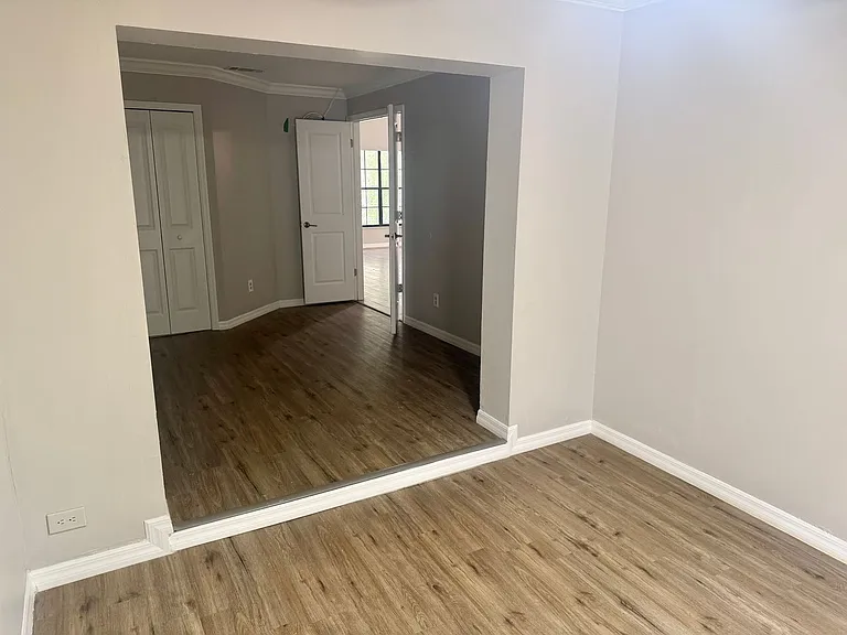 3784 Lake Shore Dr — Photo 9