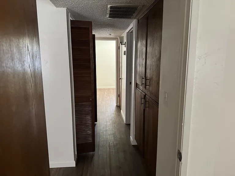 6812 Klamath Way — Photo 4