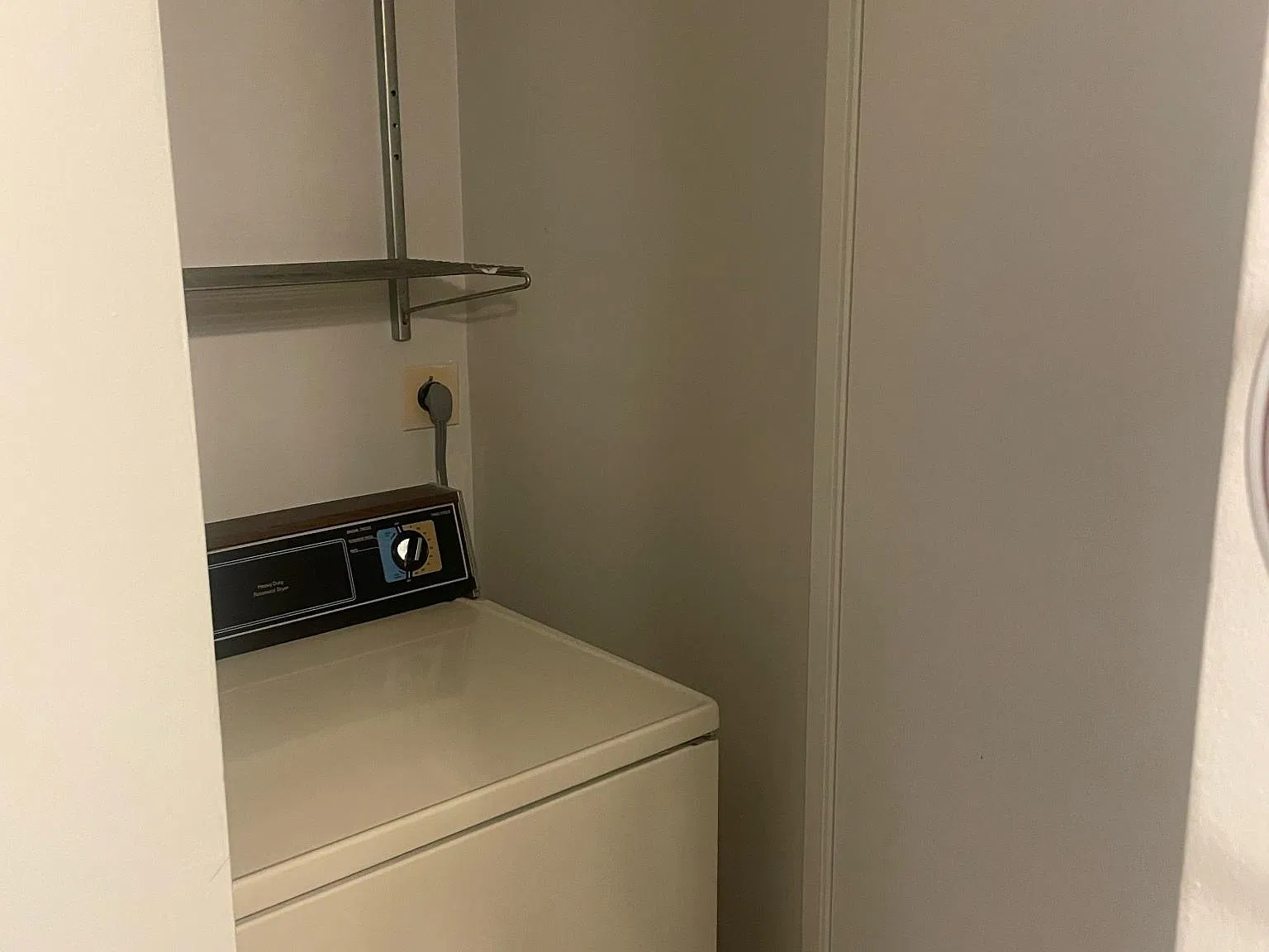 1393 E Wyndham Cir — Photo 3